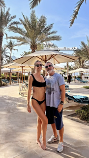 Elena Santarelli feet photo thumbnail