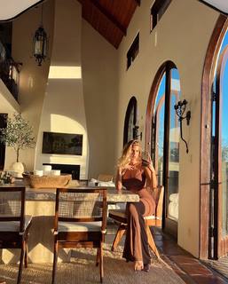Kara Del Toro feet photo thumbnail