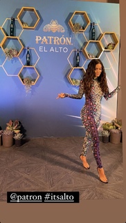 Rocsi Diaz feet photo thumbnail