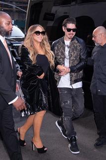 Mariah Carey feet photo thumbnail