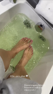 Paulina Sykut feet photo thumbnail