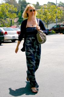 January Jones feet photo thumbnail