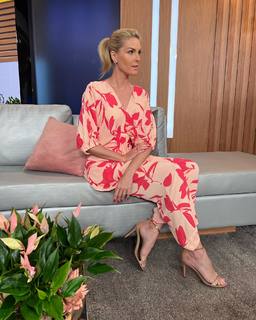 Ana Hickmann feet photo thumbnail