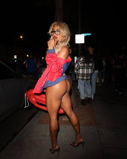 Qimmah Russo feet photo thumbnail
