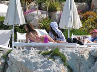 Elisabetta Canalis feet photo thumbnail