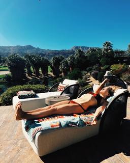 Kate Hudson feet photo thumbnail