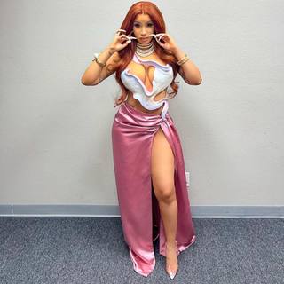Cardi B feet photo thumbnail