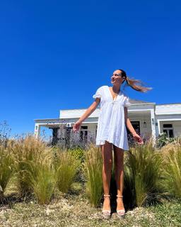 Carolina Ardohain feet photo thumbnail