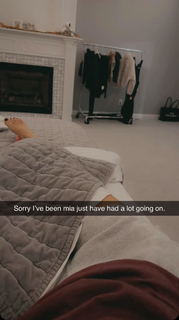 Brittney Smith feet photo thumbnail
