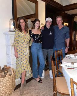 Kaia Gerber feet photo thumbnail