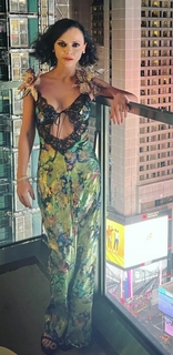 Christina Ricci feet photo thumbnail