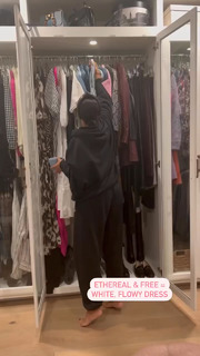 Tia Mowry feet photo thumbnail