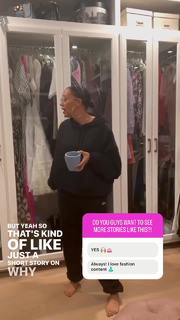 Tia Mowry feet photo thumbnail
