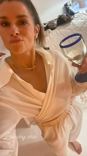 Danica Patrick feet photo thumbnail