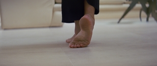 Uma Thurman feet photo thumbnail