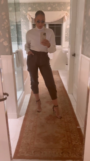 Tia Mowry feet photo thumbnail