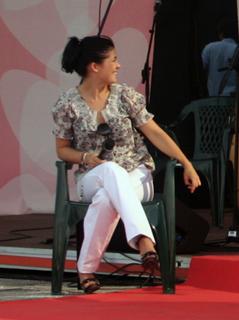 Katarzyna Cichopek feet photo thumbnail