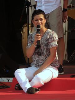 Katarzyna Cichopek feet photo thumbnail
