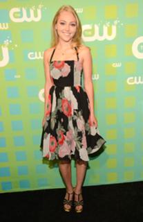 AnnaSophia Robb feet photo thumbnail