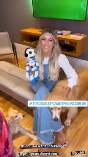 Renata Fan feet photo thumbnail