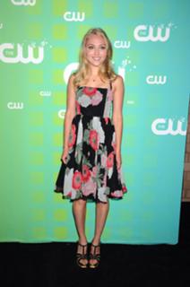 AnnaSophia Robb feet photo thumbnail