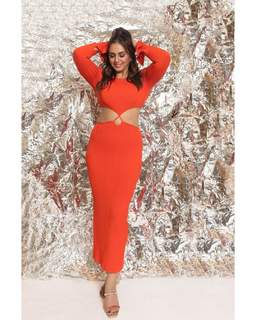 Huma Qureshi feet photo thumbnail
