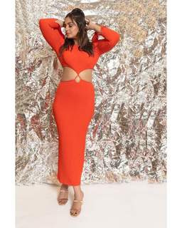 Huma Qureshi feet photo thumbnail