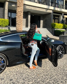 Haifa Wehbe feet photo thumbnail