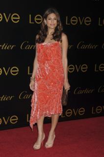 Eva Mendes feet photo thumbnail