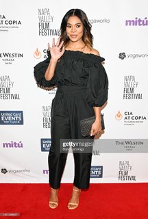 Regina Hall feet photo thumbnail