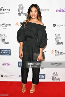 Regina Hall feet photo thumbnail