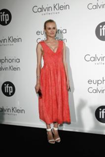 Diane Kruger feet photo thumbnail