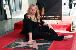 Christina Applegate feet photo thumbnail