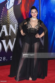 Maite Perroni feet photo thumbnail