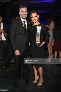Maite Perroni feet photo thumbnail