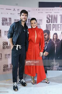 Maite Perroni feet photo thumbnail