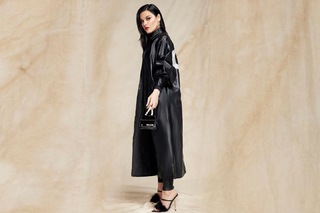 Maite Perroni feet photo thumbnail