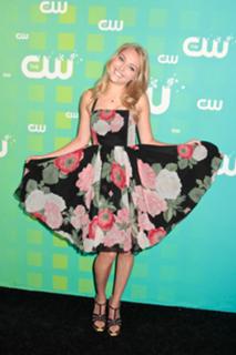 AnnaSophia Robb feet photo thumbnail