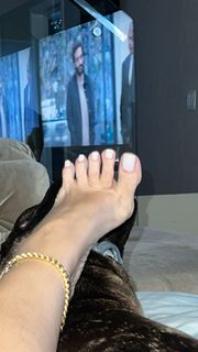 Karin Klemp feet photo thumbnail
