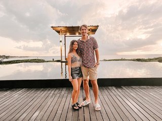 Maren Morris feet photo thumbnail