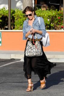 LeAnn Rimes feet photo thumbnail