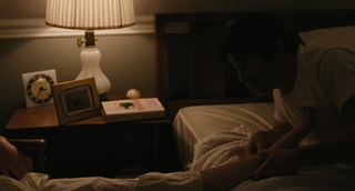 Elizabeth Banks feet photo thumbnail