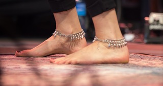Joss Stone feet photo thumbnail