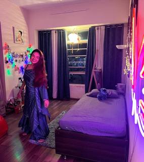Anushka Sen feet photo thumbnail