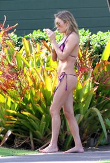 LeAnn Rimes feet photo thumbnail