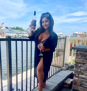 Nicole Polizzi feet photo thumbnail