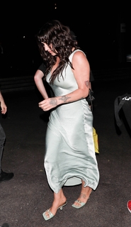 Kesha feet photo thumbnail