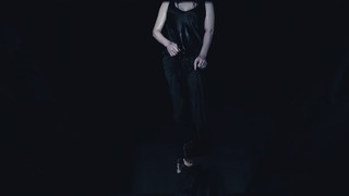 Billie Eilish feet photo thumbnail