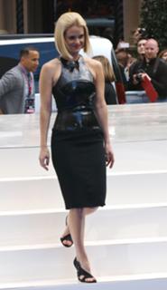Alice Eve feet photo thumbnail