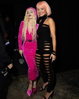 Rita Ora feet photo thumbnail
